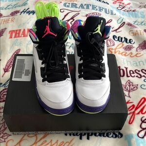 Jordan Sneakers White and Black High-Top with Iconic Jumpman Logo